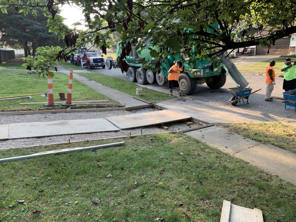 Concrete Sidewalk Curb